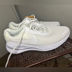 Nike Revolution 7 Running Shoe - Women's